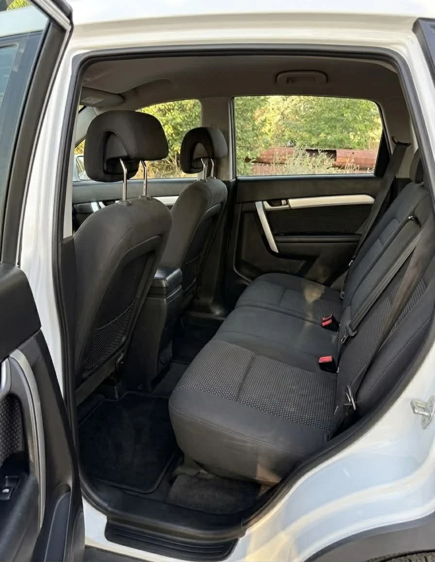 Chevrolet Captiva, снимка 6 - Автомобили и джипове - 55396653