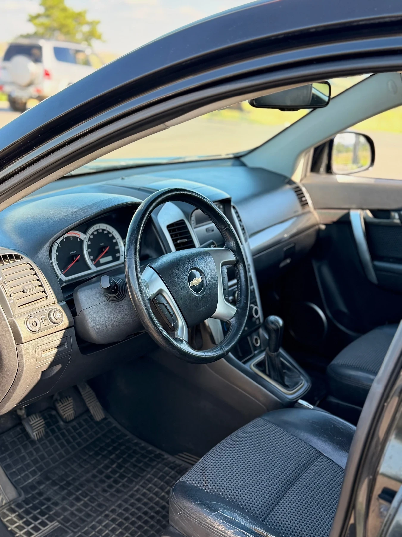 Chevrolet Captiva, снимка 6 - Автомобили и джипове - 55450319