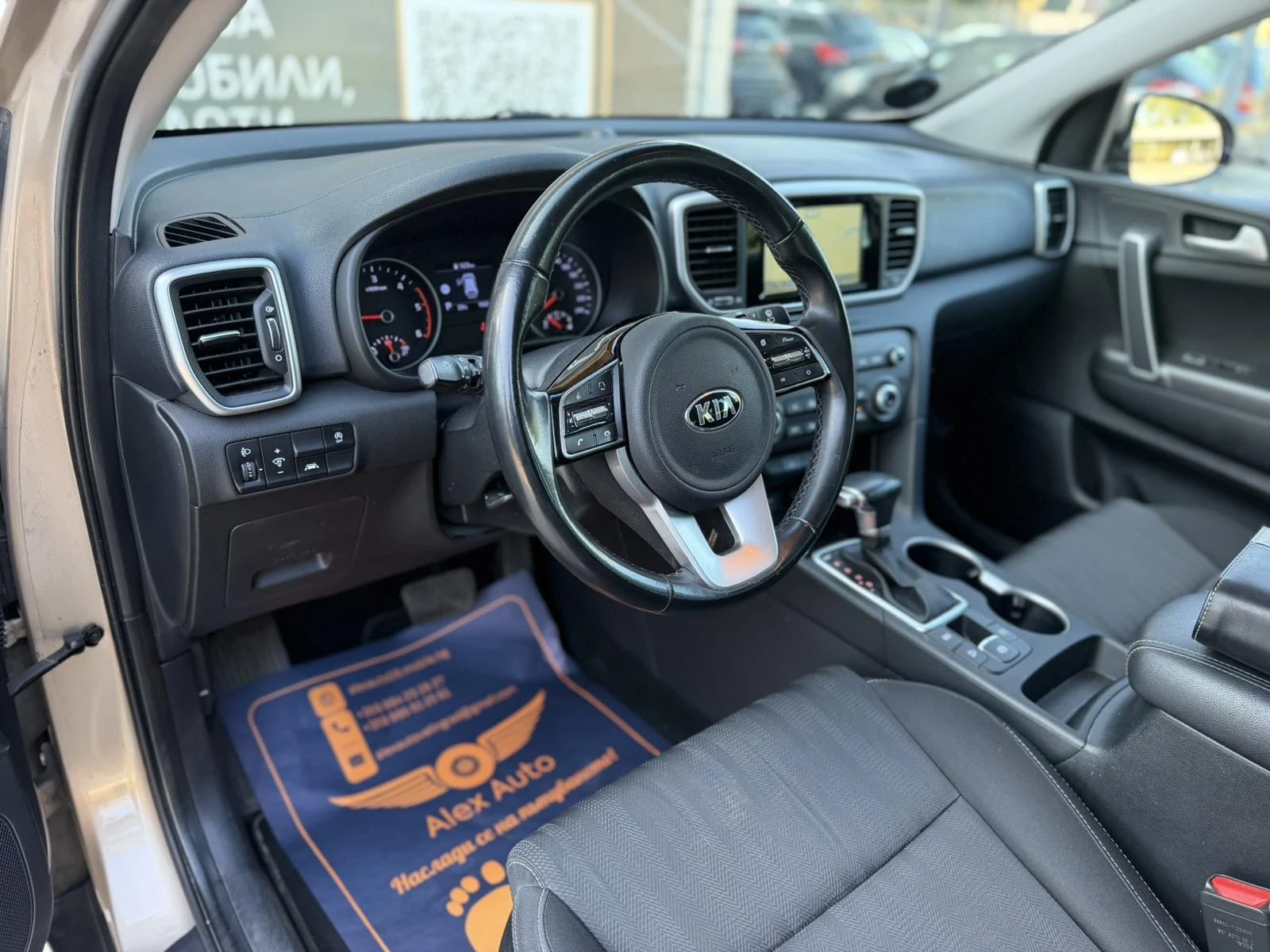Kia Sportage 1.6 CRDI / MHEV / Лизинг, снимка 7 - Автомобили и джипове - 55617626
