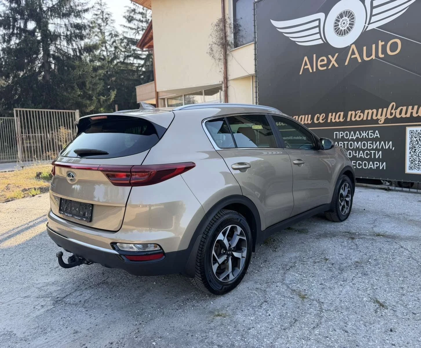 Kia Sportage 1.6 CRDI / MHEV / Лизинг, снимка 4 - Автомобили и джипове - 55617626