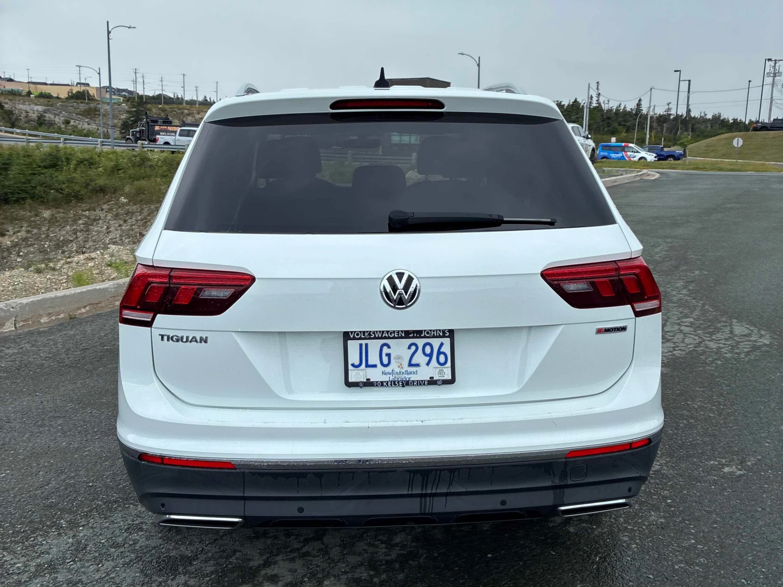 VW Tiguan * Highline * CARFAX * ОПЦИЯ ЗА ФИНАНСИРАНЕ * , снимка 4 - Автомобили и джипове - 55824123