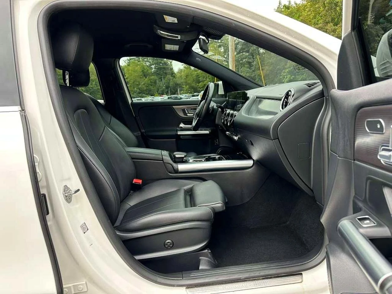Mercedes-Benz GLA 250, снимка 7 - Автомобили и джипове - 56341640