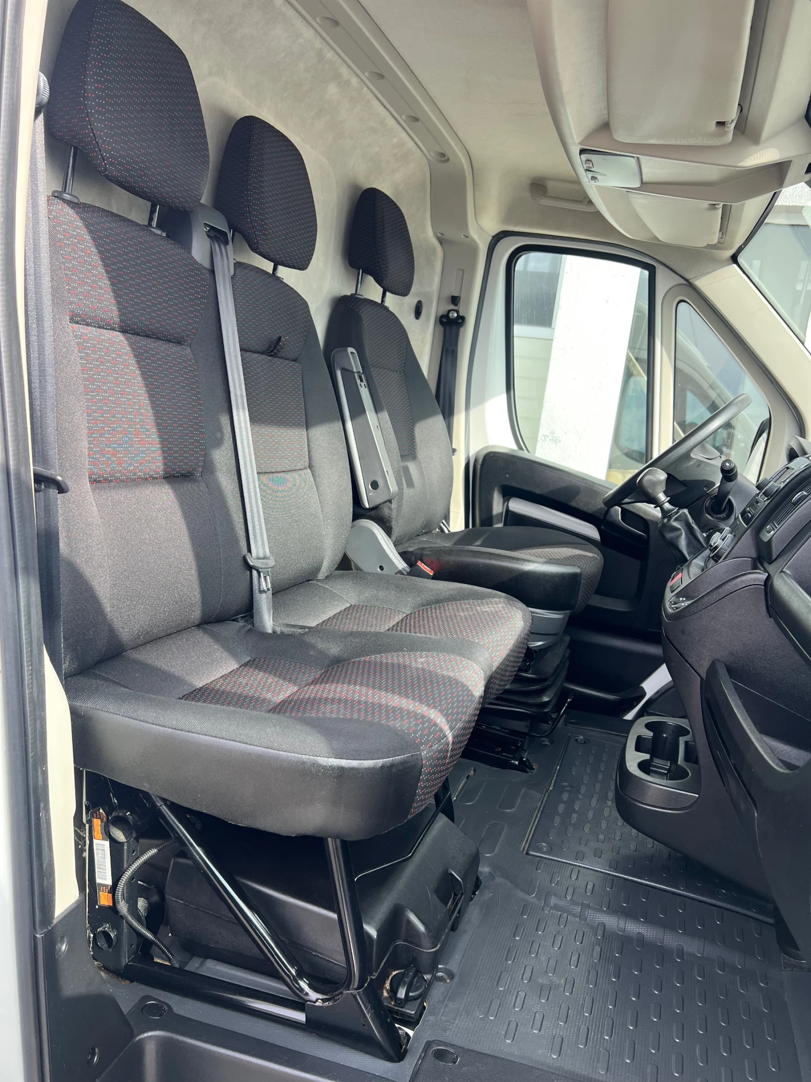 Citroen Jumper Maxi L4H2 / 2020г. / Оригинално състояние, снимка 14 - Бусове и автобуси - 53962686