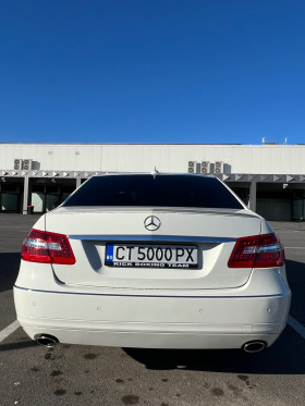 Mercedes-Benz E 350 4x4 , Бяла перла, снимка 4 - Автомобили и джипове - 43909775