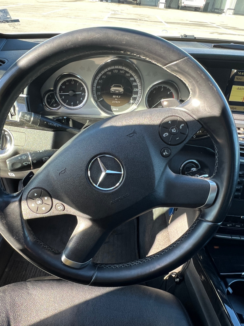 Mercedes-Benz E 350 4x4 , Бяла перла, снимка 6 - Автомобили и джипове - 43909775
