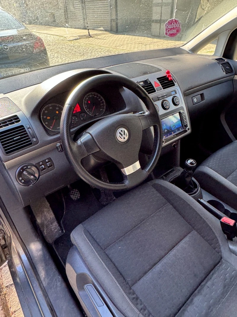 VW Touran 2.0, снимка 7 - Автомобили и джипове - 46986417