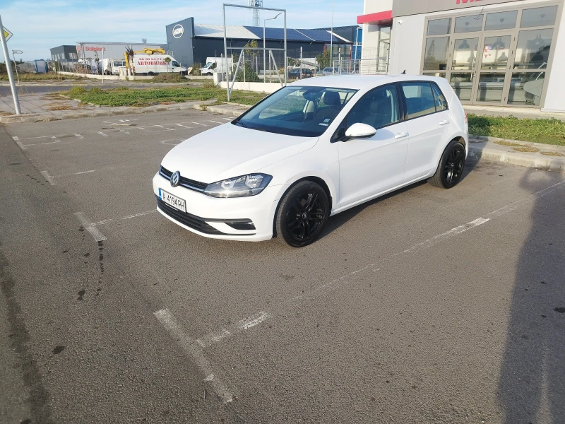 VW Golf, снимка 1 - Автомобили и джипове - 47516388