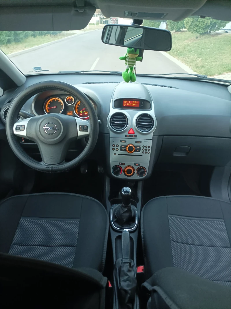 Opel Corsa, снимка 13 - Автомобили и джипове - 47856079