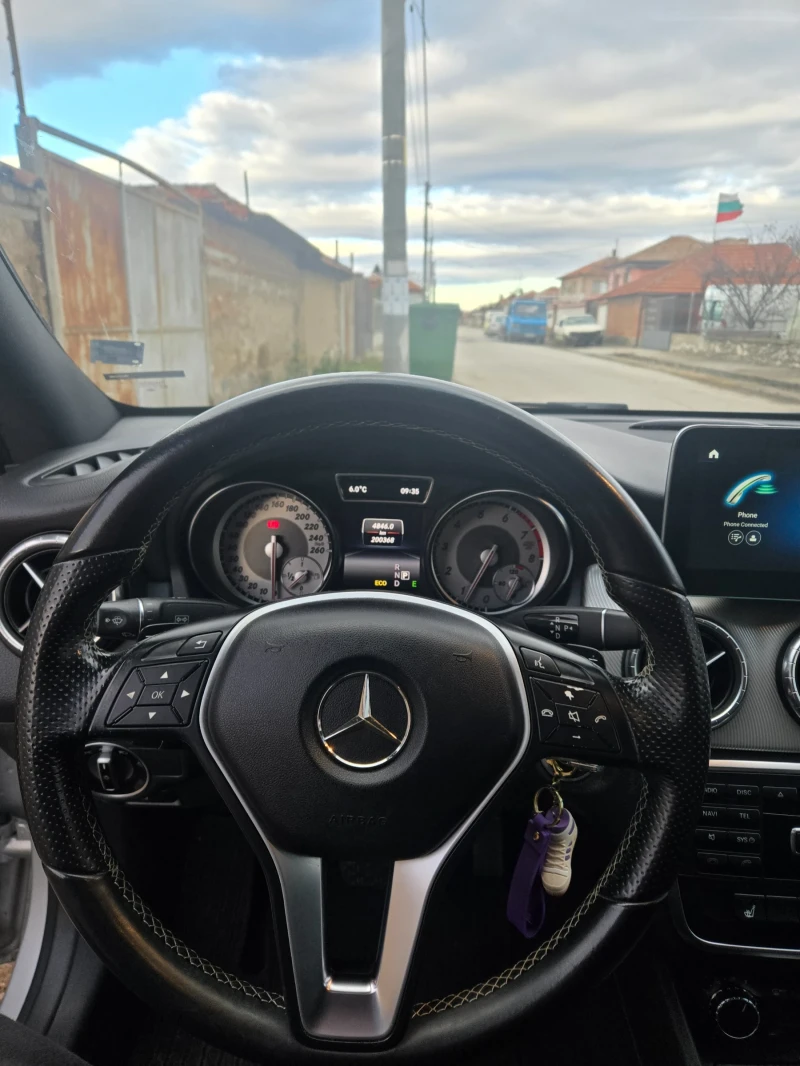 Mercedes-Benz CLA 200, снимка 13 - Автомобили и джипове - 49501189