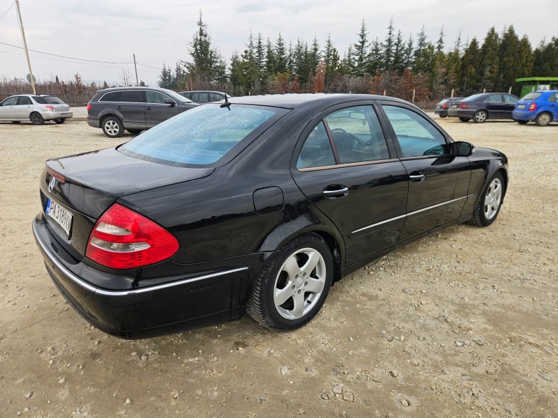 Mercedes-Benz E 220 Avantgarde, снимка 4 - Автомобили и джипове - 49302752