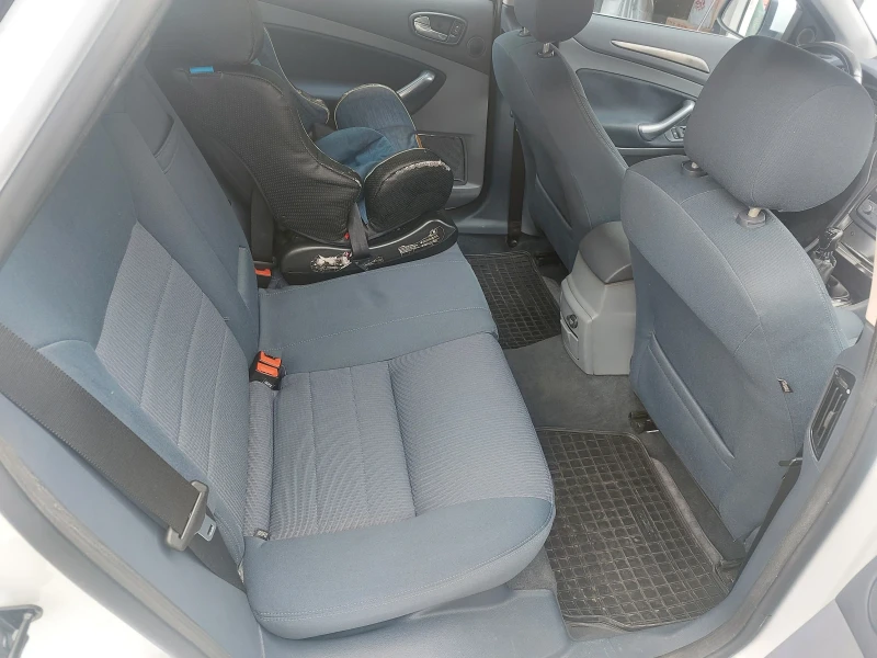 Ford Mondeo Ghia, снимка 16 - Автомобили и джипове - 52191711