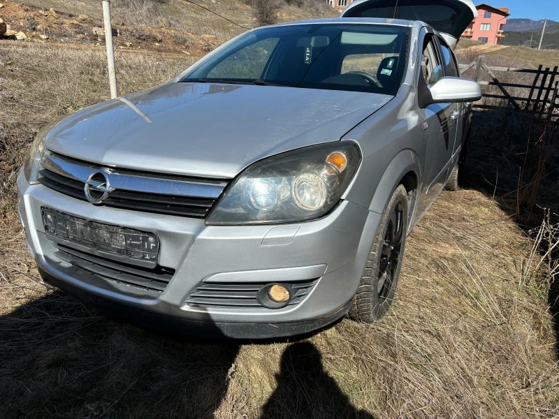 Opel Astra 1.4 бензин, снимка 1 - Автомобили и джипове - 49379061