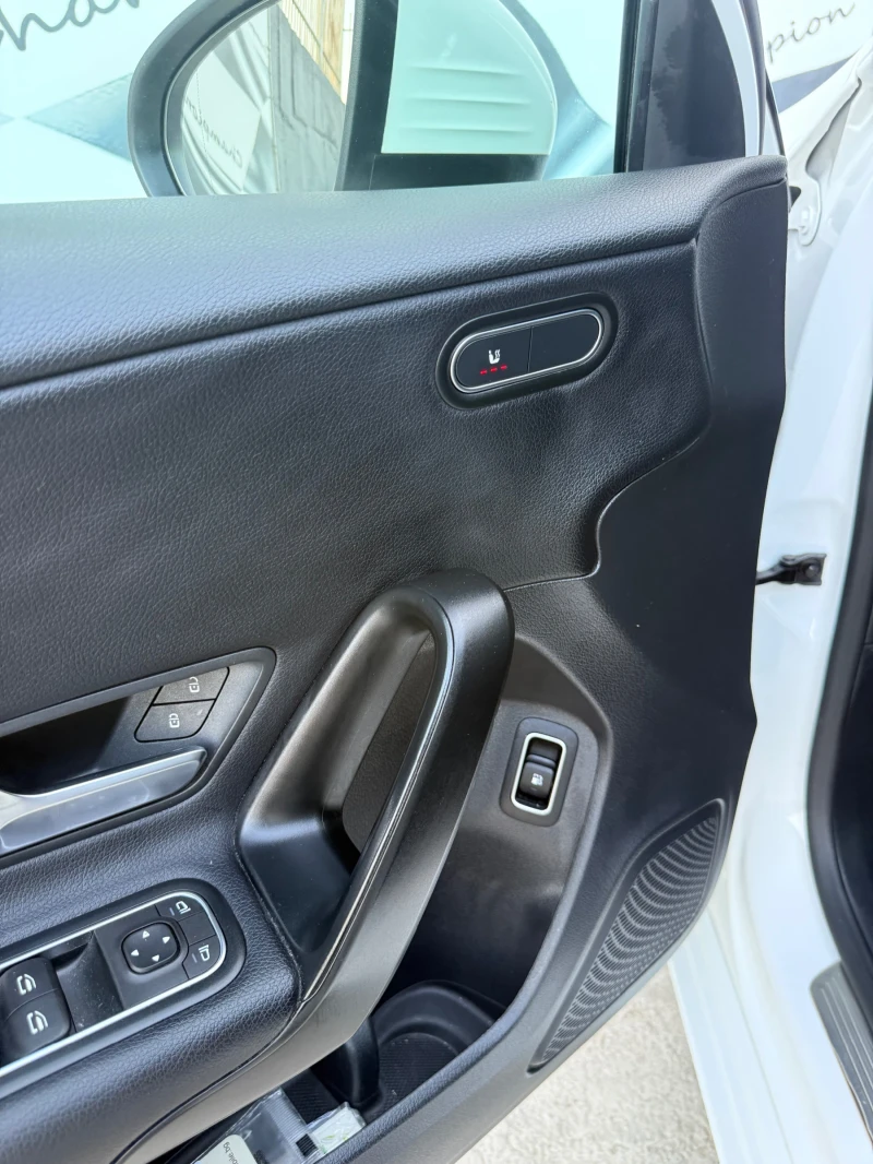 Mercedes-Benz A 250 Plug-in хибрид, снимка 13 - Автомобили и джипове - 51134892