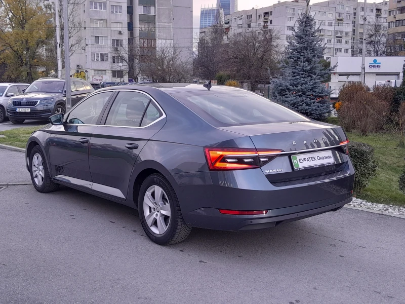 Skoda Superb 2.0 TDI/ 6МТ, снимка 4 - Автомобили и джипове - 52664630