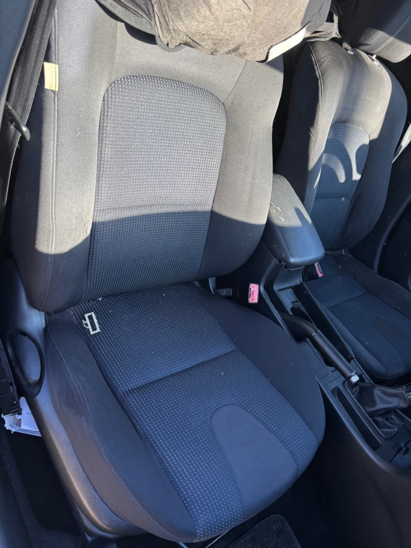 Mazda 3 1.6HDI НА ЧАСТИ, снимка 11 - Автомобили и джипове - 52927308