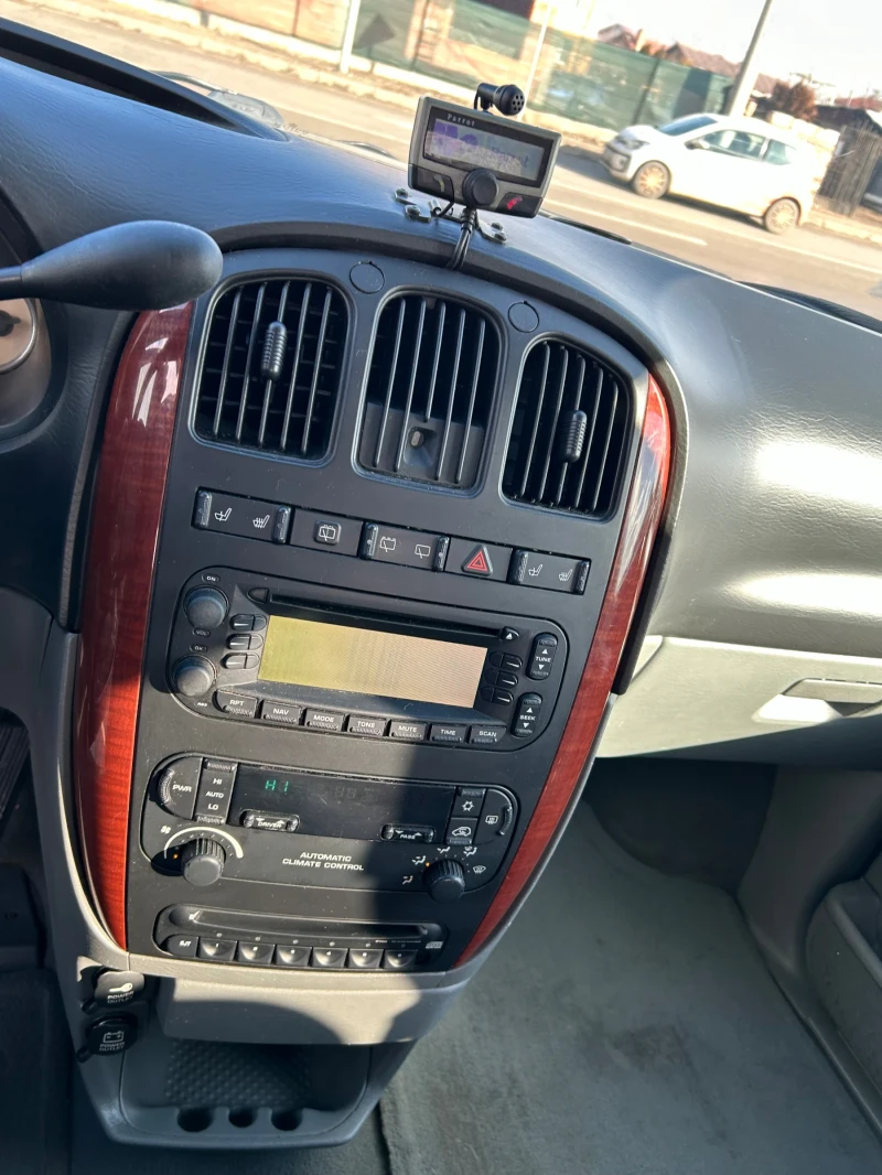 Chrysler Gr.voyager 28CRDi MAXi, снимка 11 - Автомобили и джипове - 53042458