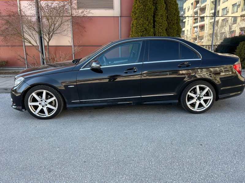 Mercedes-Benz C 220, снимка 4 - Автомобили и джипове - 53178763
