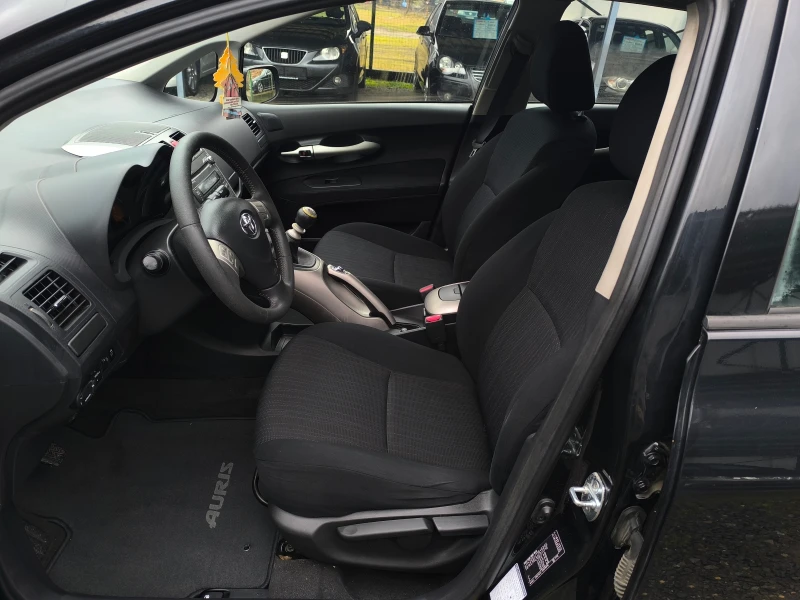 Toyota Auris 1.6VVTi-132кс(VALVEMATIC)-6 скорости-КЛИМАТРОНИК-, снимка 9 - Автомобили и джипове - 53287021