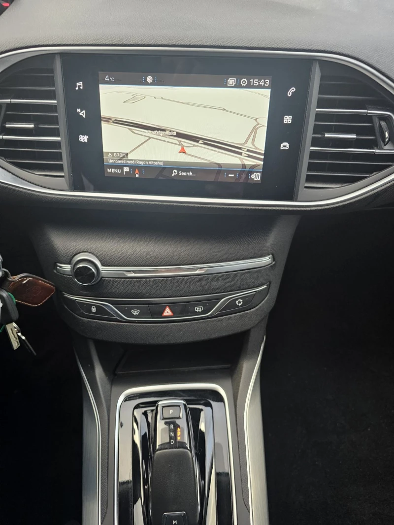 Peugeot 308 1.5, снимка 13 - Автомобили и джипове - 53582524