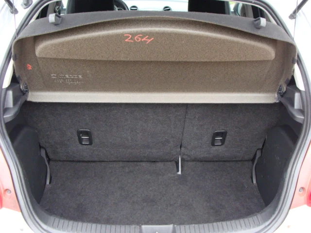 Mazda 2 1.6, снимка 12 - Автомобили и джипове - 53427768