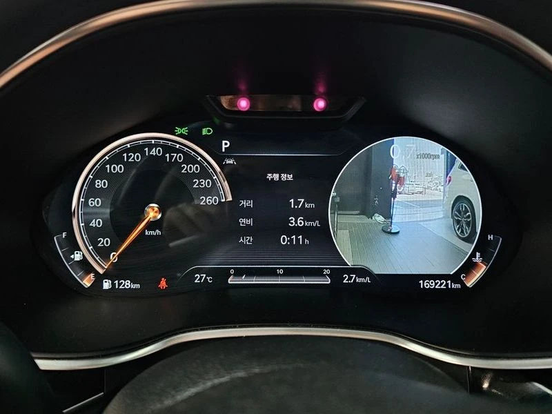Genesis G80 2.5 Automatic, снимка 11 - Автомобили и джипове - 55599030