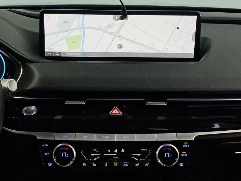 Genesis G80 2.5 Automatic, снимка 14 - Автомобили и джипове - 55599030
