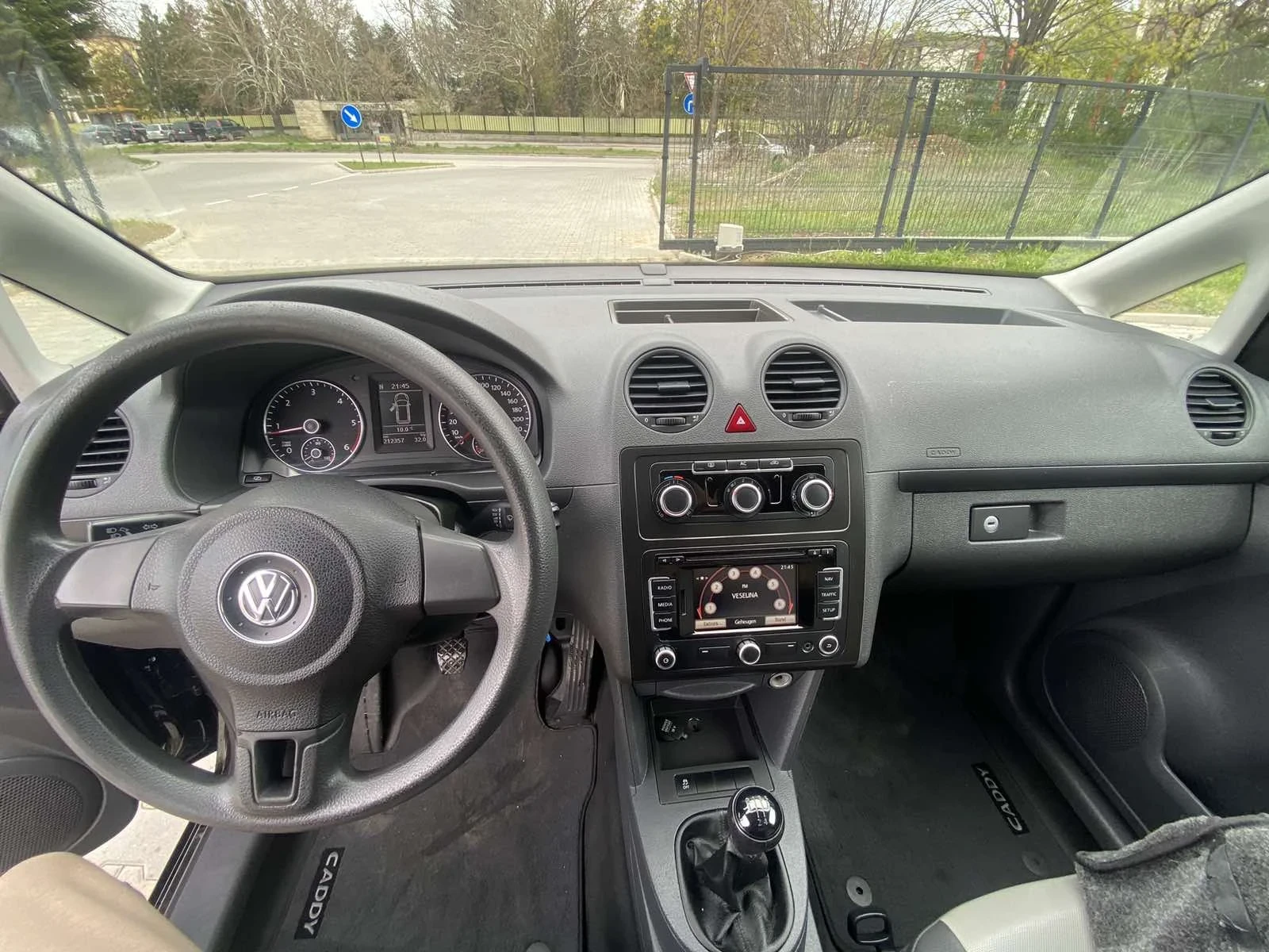 VW Caddy 1, 6 TDI/КЛИМА - изображение 7