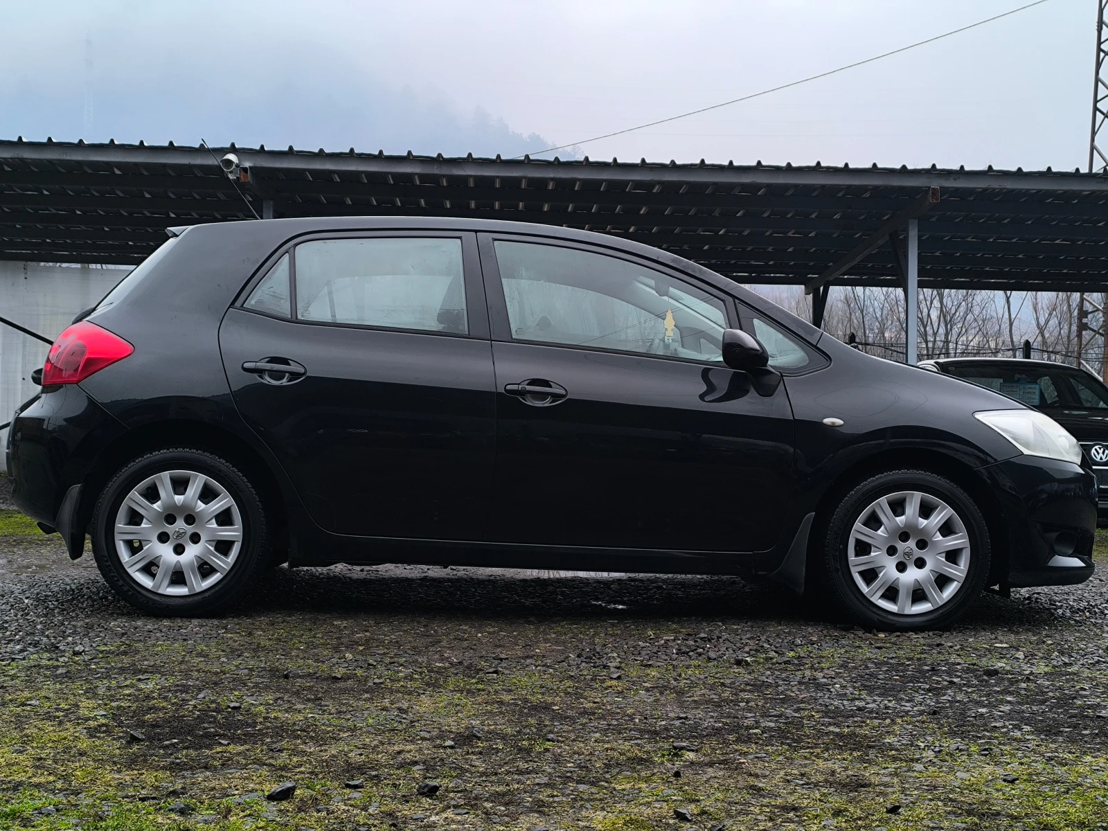 Toyota Auris 1.6VVTi-132кс(VALVEMATIC)-6 скорости-КЛИМАТРОНИК- - изображение 2