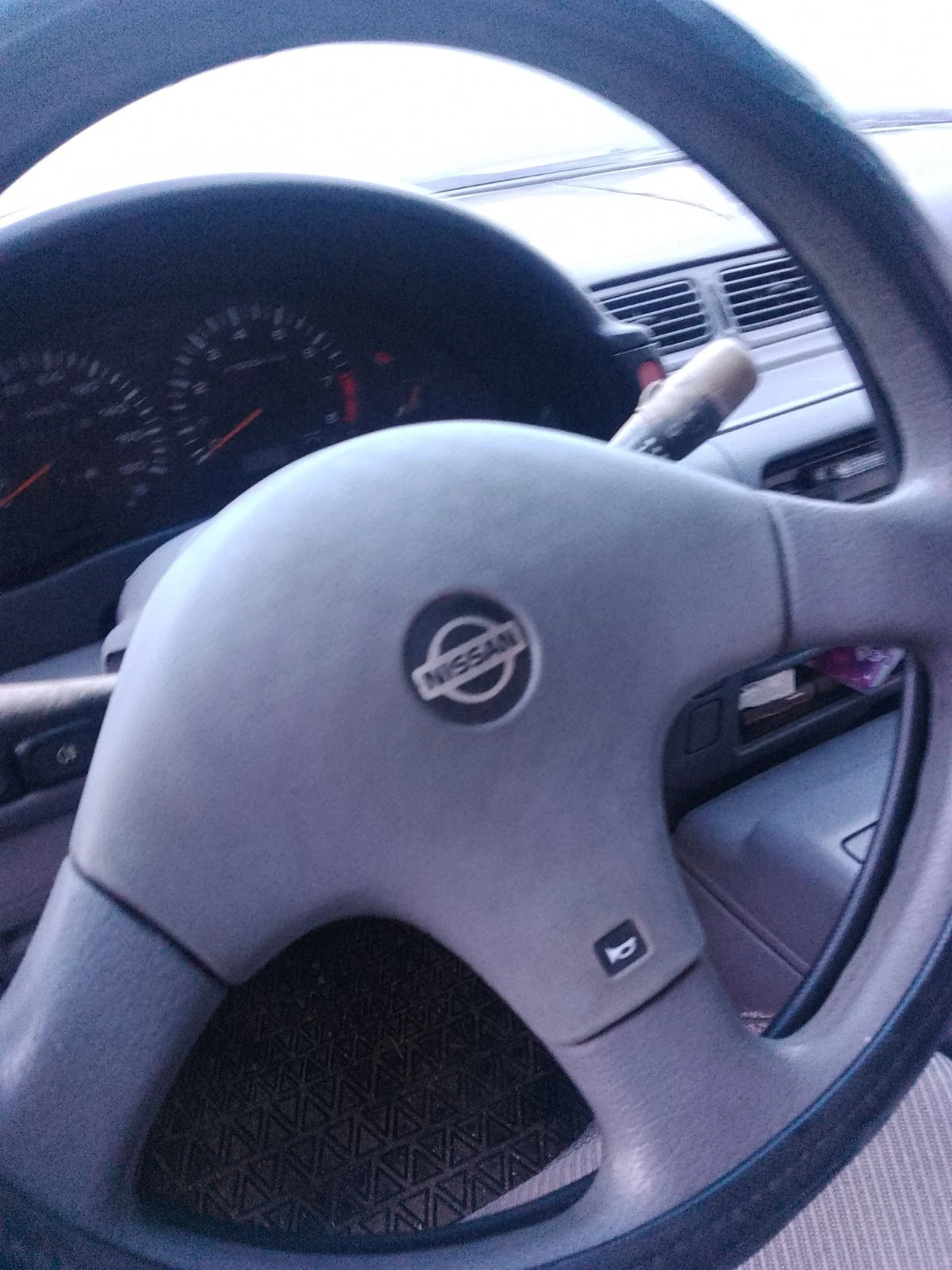 Nissan Serena  - изображение 7