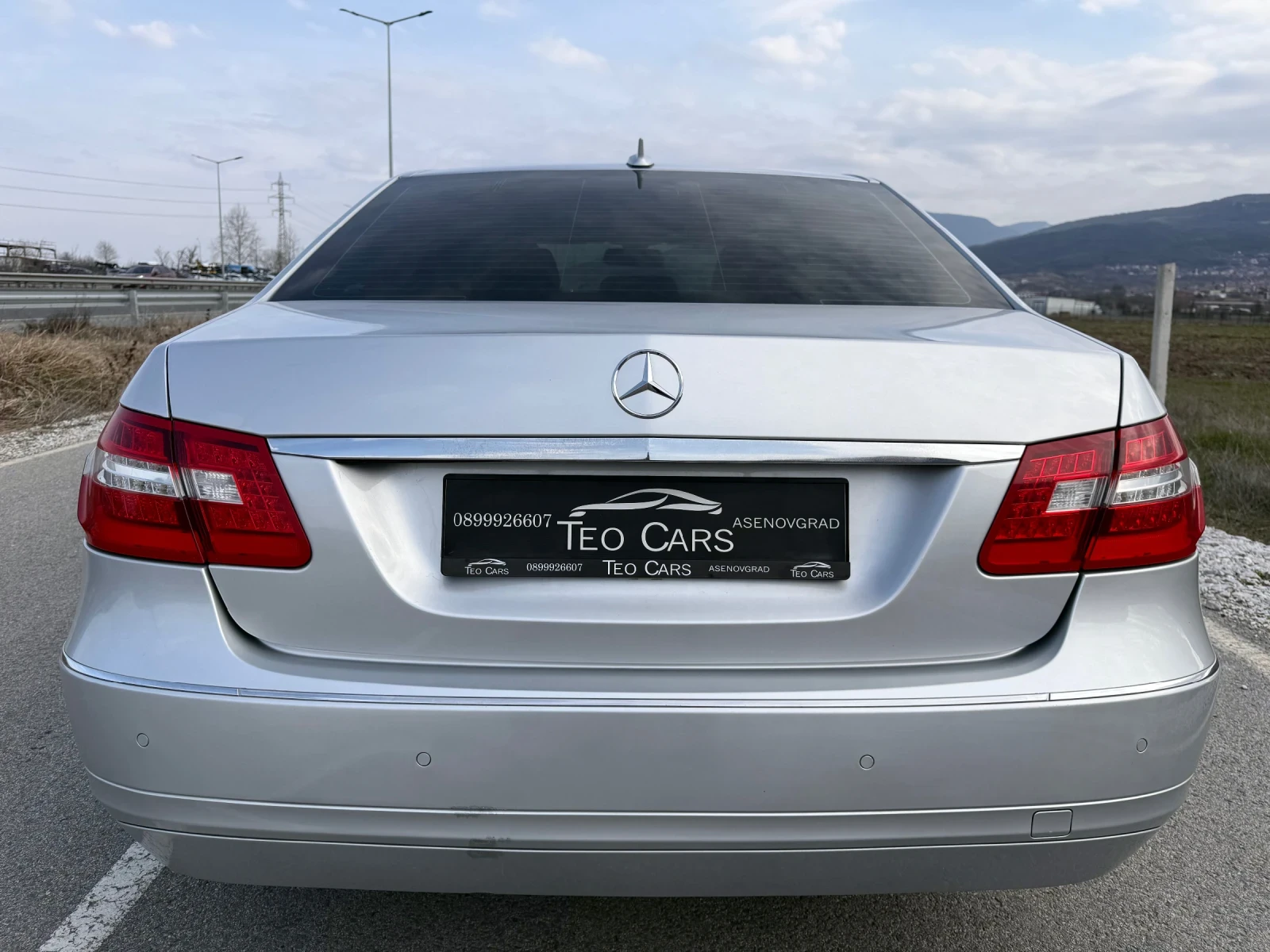 Mercedes-Benz E 250 CDI / LED / AVANTGARDE / KOJA / NAVI / XENON , снимка 6 - Автомобили и джипове - 53878279