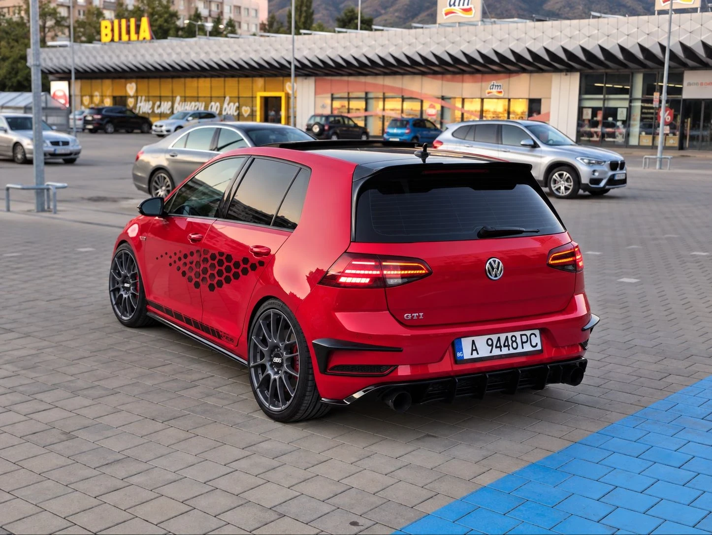 VW Golf 2.0 GTI AUTOBAHN Само за ценители, снимка 2 - Автомобили и джипове - 55110076
