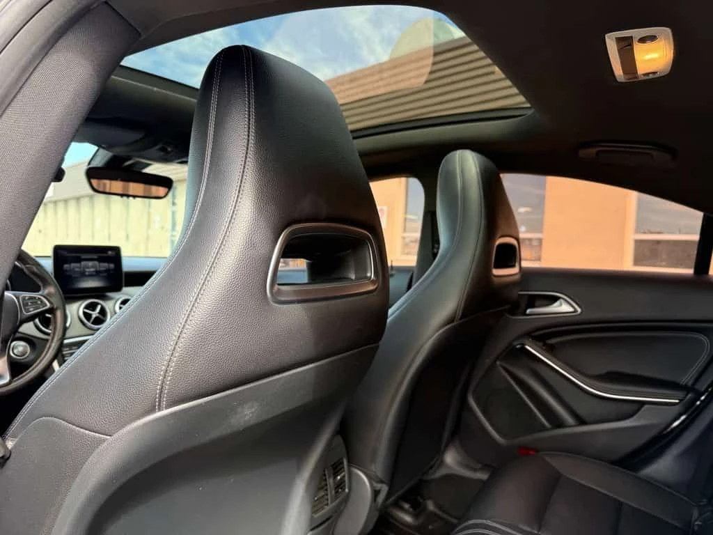 Mercedes-Benz CLA 250 АМГ ПАКЕТ/4MATIC/Navigation/Подгрев//Pano/, снимка 11 - Автомобили и джипове - 53976109