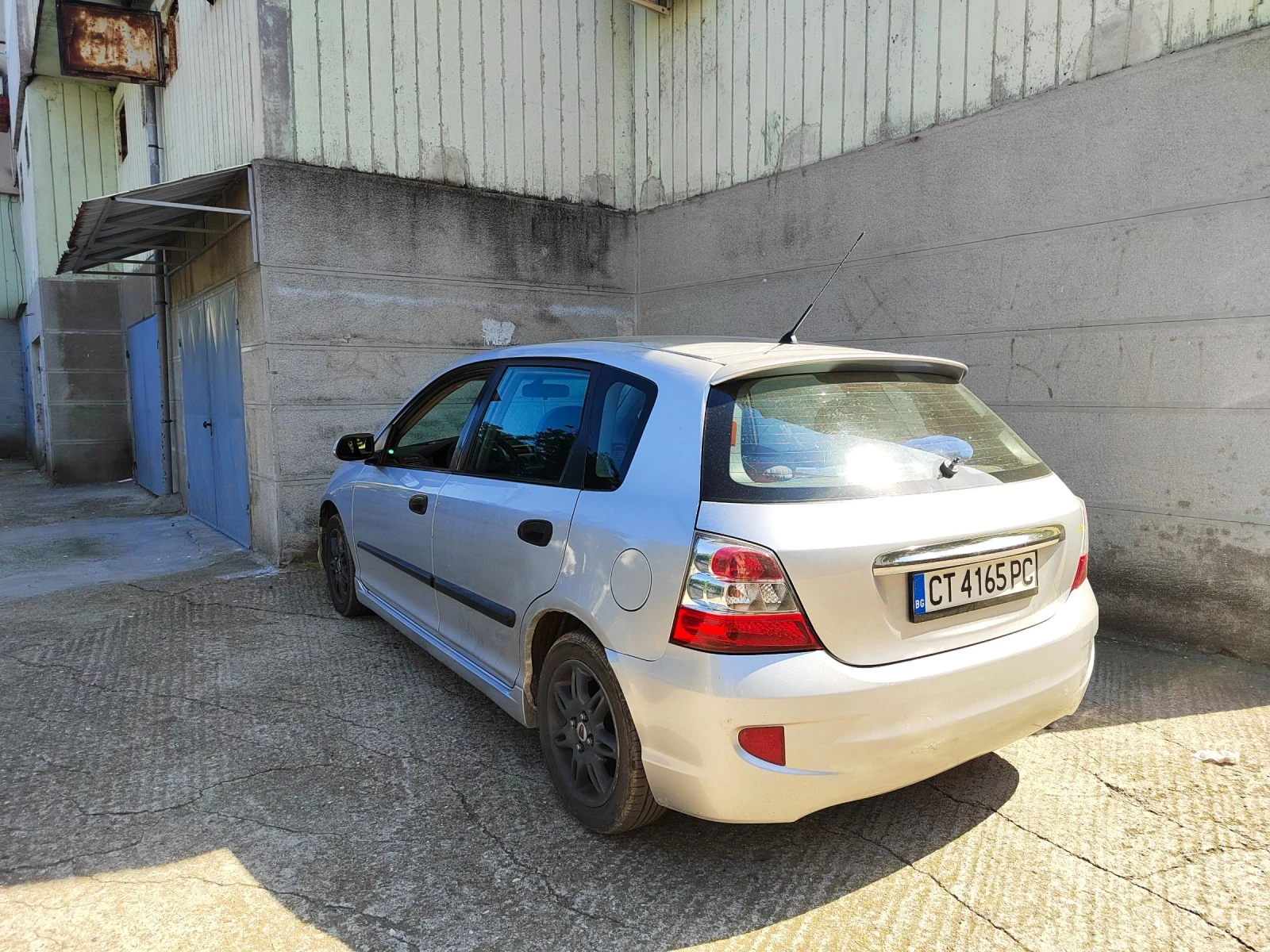 Honda Civic 1.7 CDTI, снимка 4 - Автомобили и джипове - 54213478