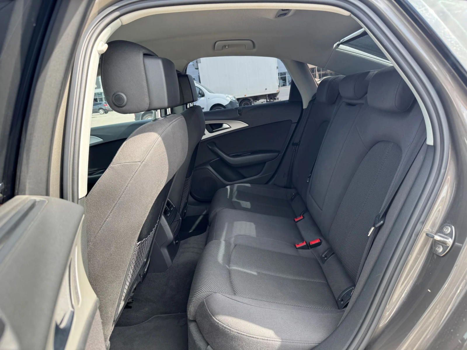 Audi A6 3.0  160kW, снимка 8 - Автомобили и джипове - 54605587