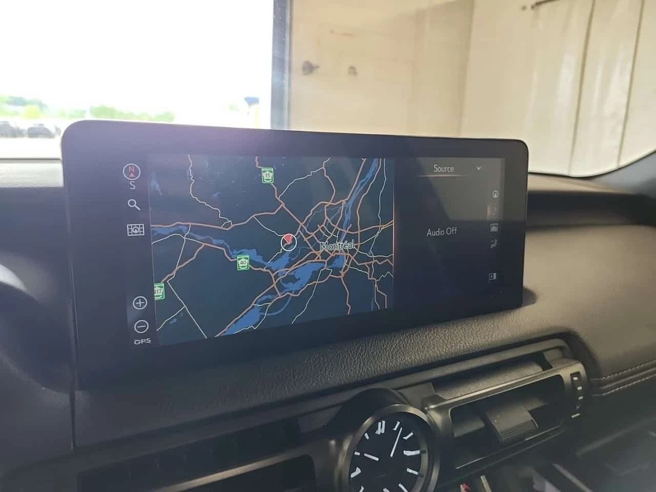 Lexus IS 300 * 3.5 V6 * CARFAX * Без инциденти * , снимка 8 - Автомобили и джипове - 54915899