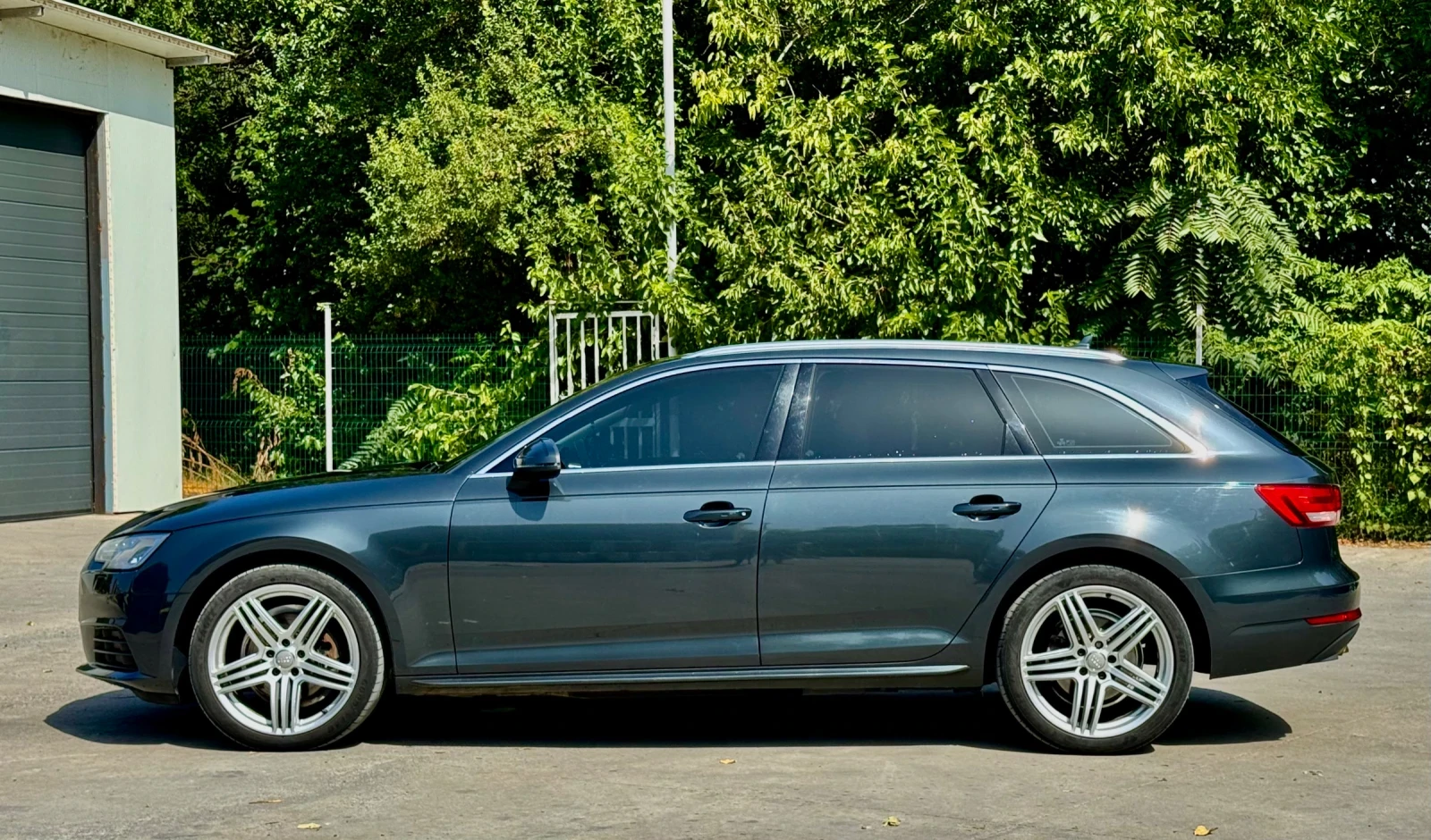 Audi A4 2.0TDI, снимка 5 - Автомобили и джипове - 56239060