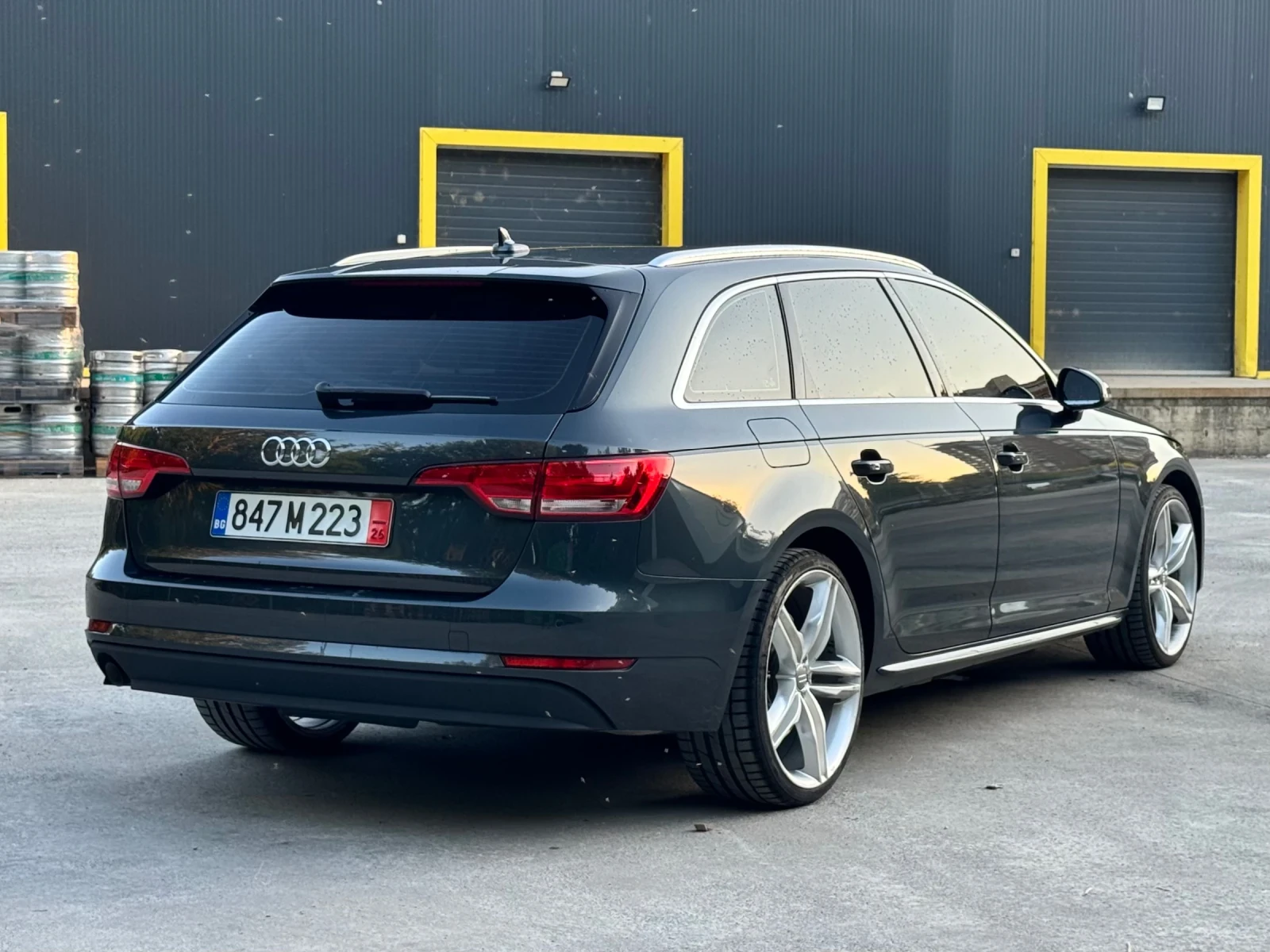 Audi A4 2.0TDI, снимка 7 - Автомобили и джипове - 55125735
