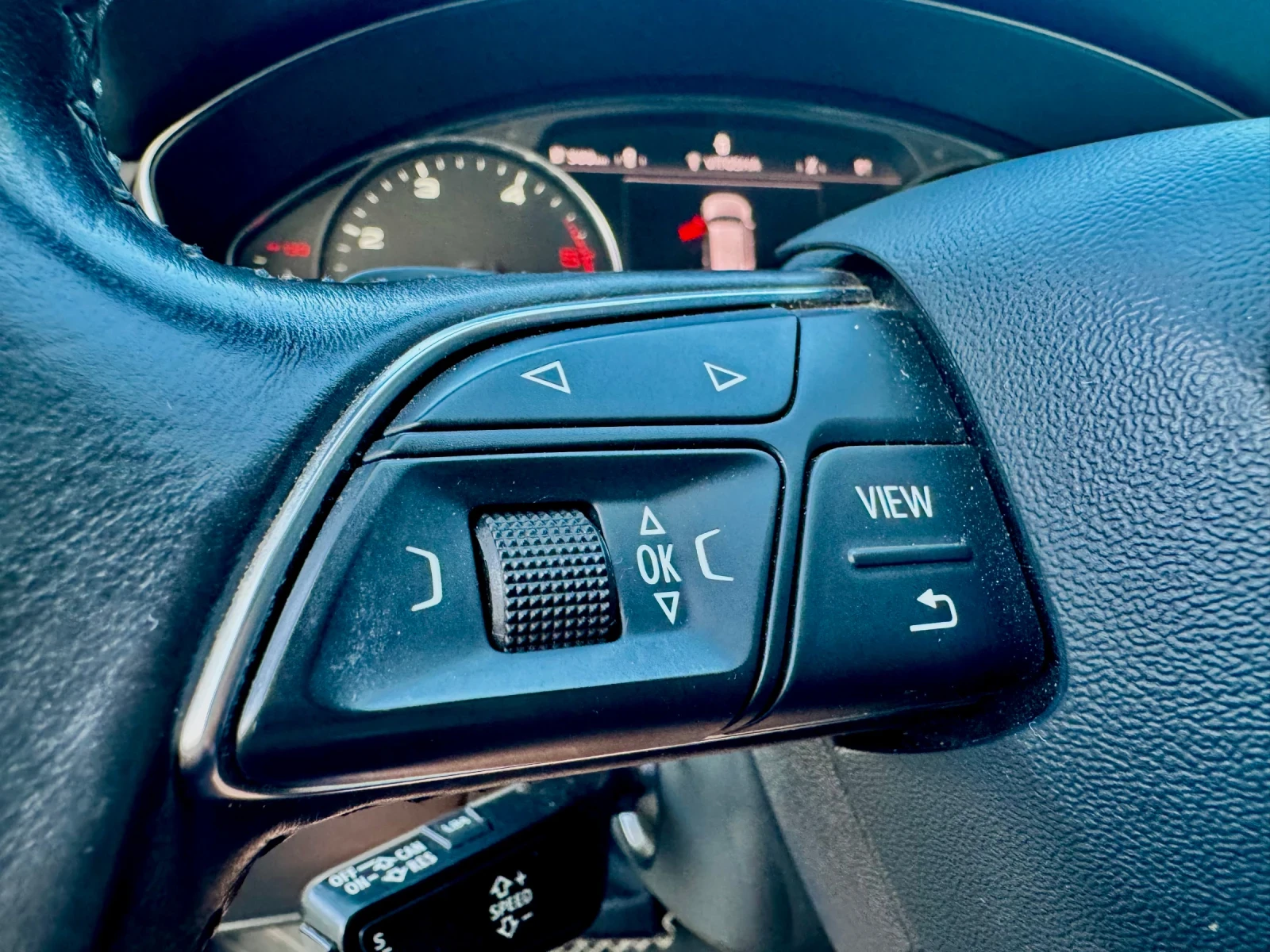 Audi A4 2.0TDI, снимка 13 - Автомобили и джипове - 56239060