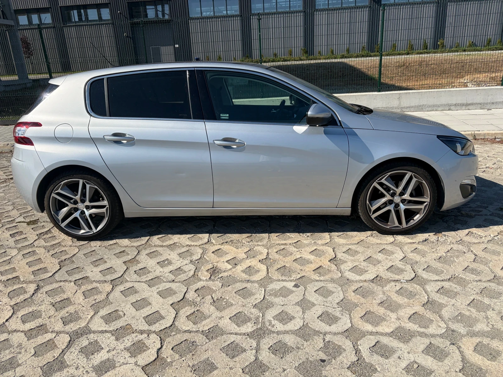 Peugeot 308 1.6 HDI Alure, снимка 4 - Автомобили и джипове - 55531575