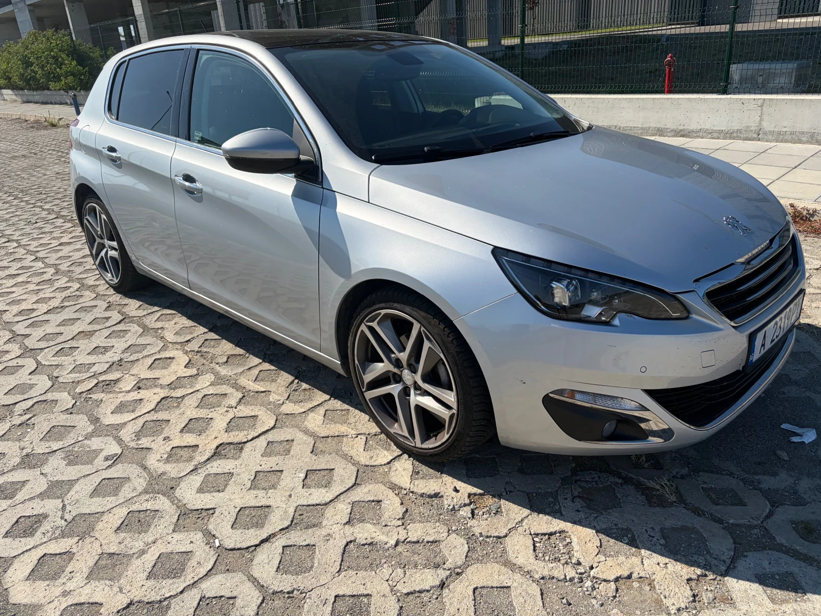 Peugeot 308 1.6 HDI Alure, снимка 2 - Автомобили и джипове - 55531575