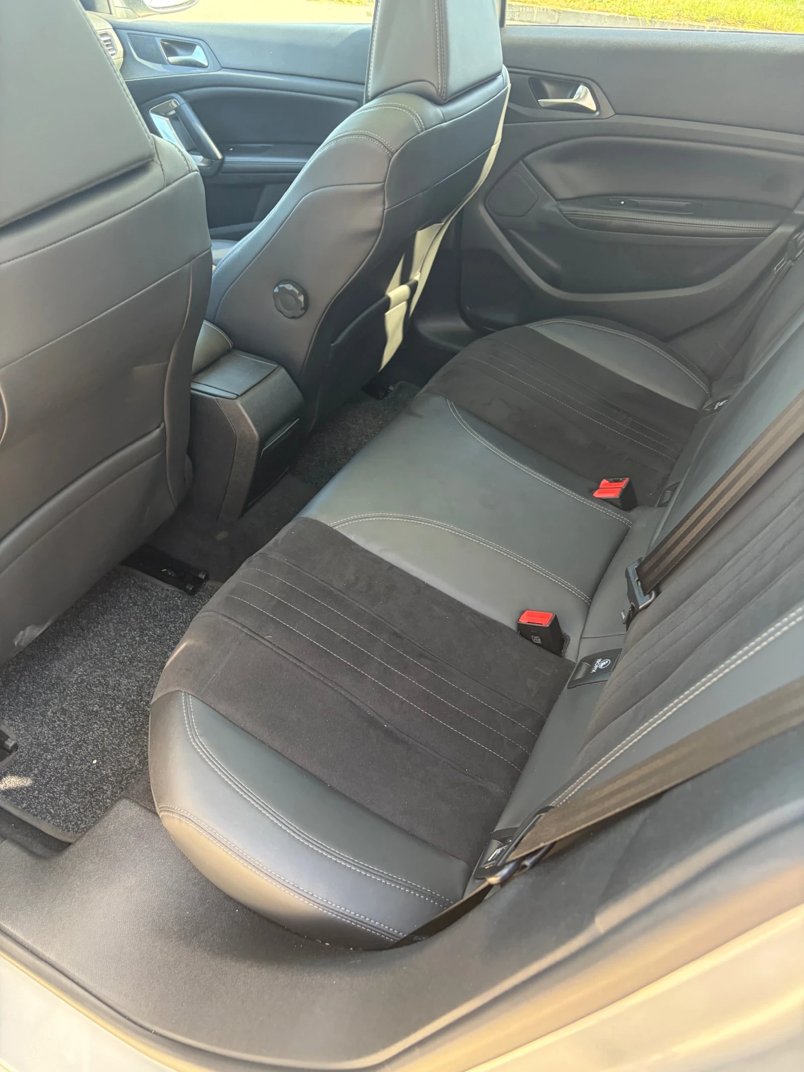 Peugeot 308 1.6 HDI Alure, снимка 11 - Автомобили и джипове - 55531575