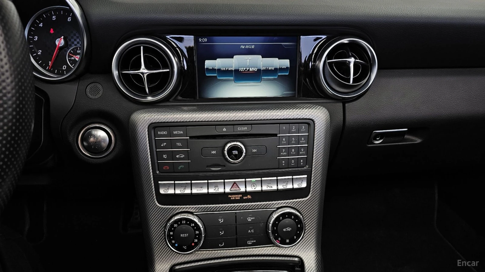 Mercedes-Benz SLC 200* КОЖА* ПОДГРЕВ* КАМЕРА, снимка 12 - Автомобили и джипове - 55594784