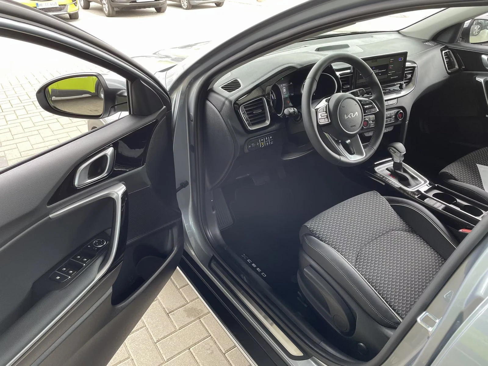 Kia XCeed PHEV/141HP/SPIRIT/CAM/AHK/NAVI/LED/CPLAY/594q, снимка 6 - Автомобили и джипове - 55662130