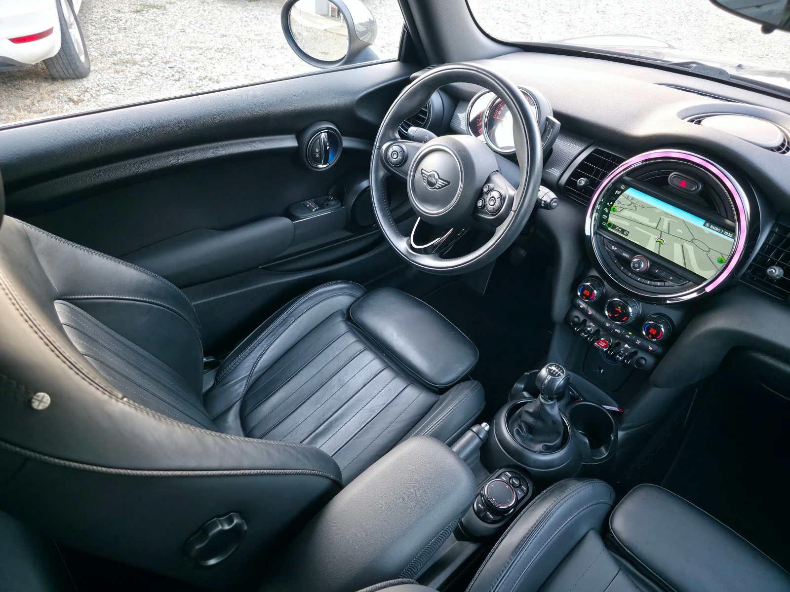 Mini Cooper 1.5i TWINPOWET TURBO EURO6C, снимка 13 - Автомобили и джипове - 55753415