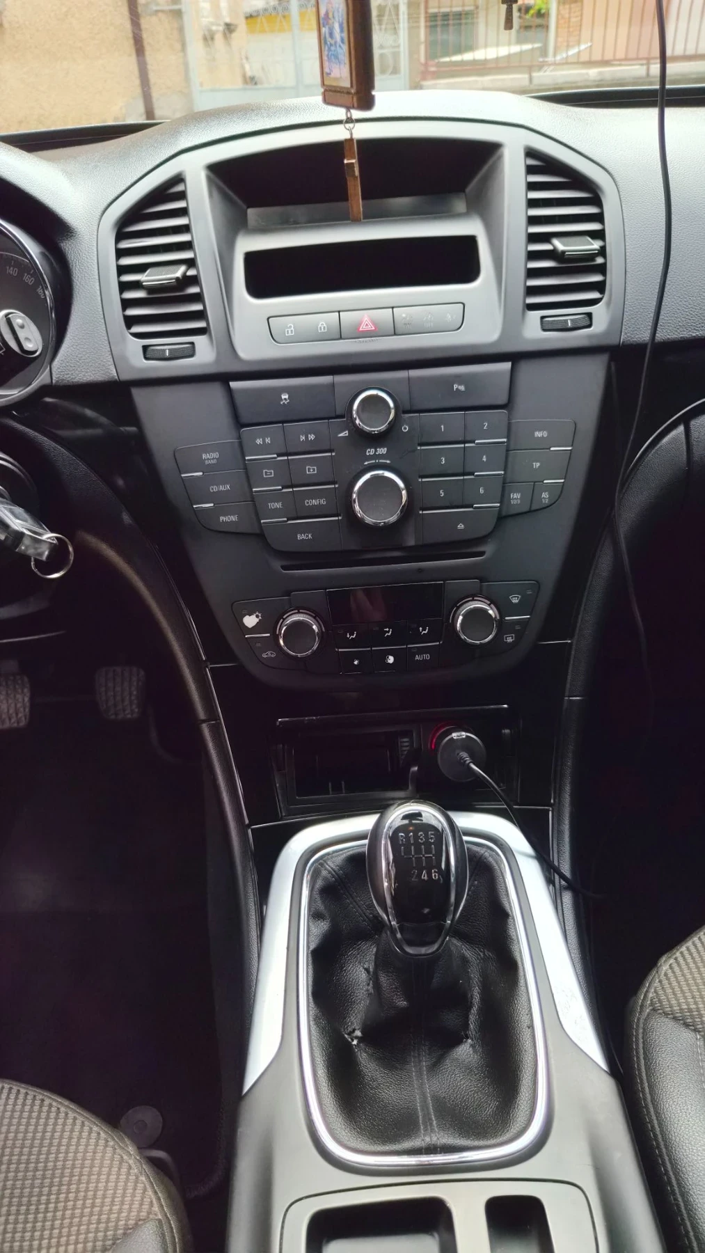 Opel Insignia 2.0 CDTI 130кс., снимка 8 - Автомобили и джипове - 55968795