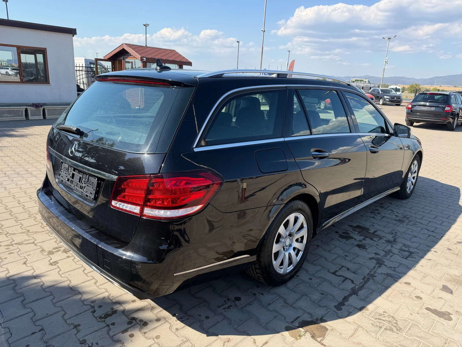 Mercedes-Benz E 350 CDI AVTOMAT/KOJA/NAVI/KAMERA , снимка 6 - Автомобили и джипове - 56165541