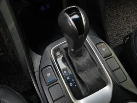 Hyundai Santa fe 2.0 2WD MODERN, снимка 9