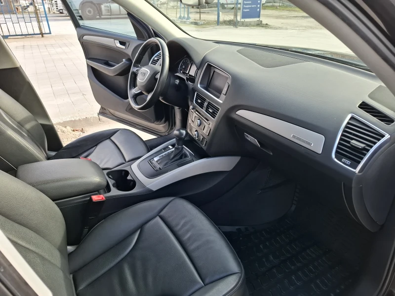 Audi Q5, снимка 12 - Автомобили и джипове - 52548804