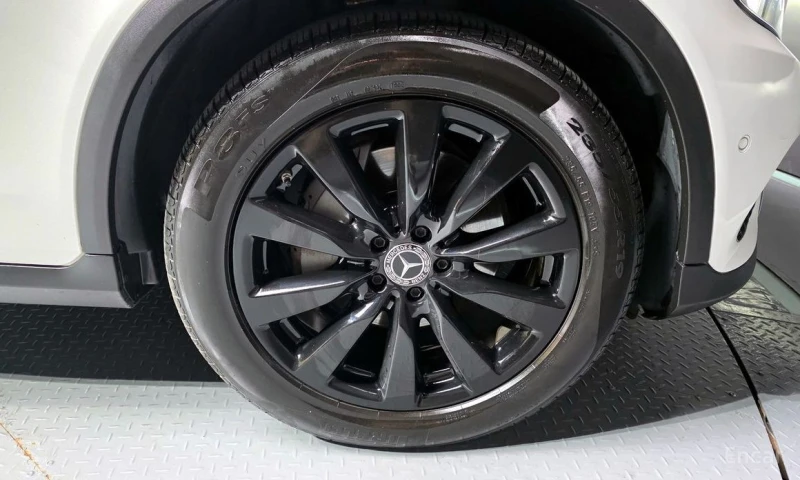 Mercedes-Benz GLC 220, снимка 5 - Автомобили и джипове - 52962248