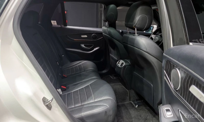Mercedes-Benz GLC 220, снимка 12 - Автомобили и джипове - 52962248